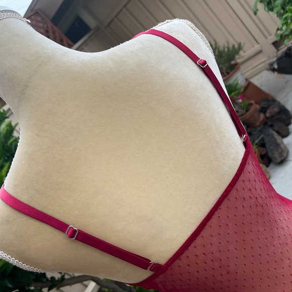 Frederick's sexy red/pink slip - Picture 7 of 8